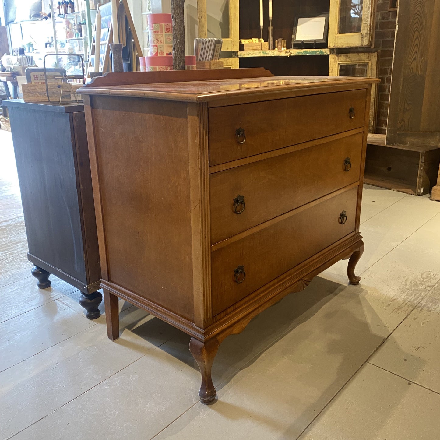 Vintage Light Wood Dresser - 3 Drawers