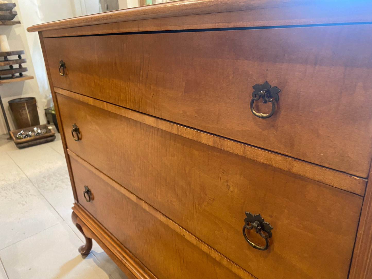 Vintage Light Wood Dresser - 3 Drawers