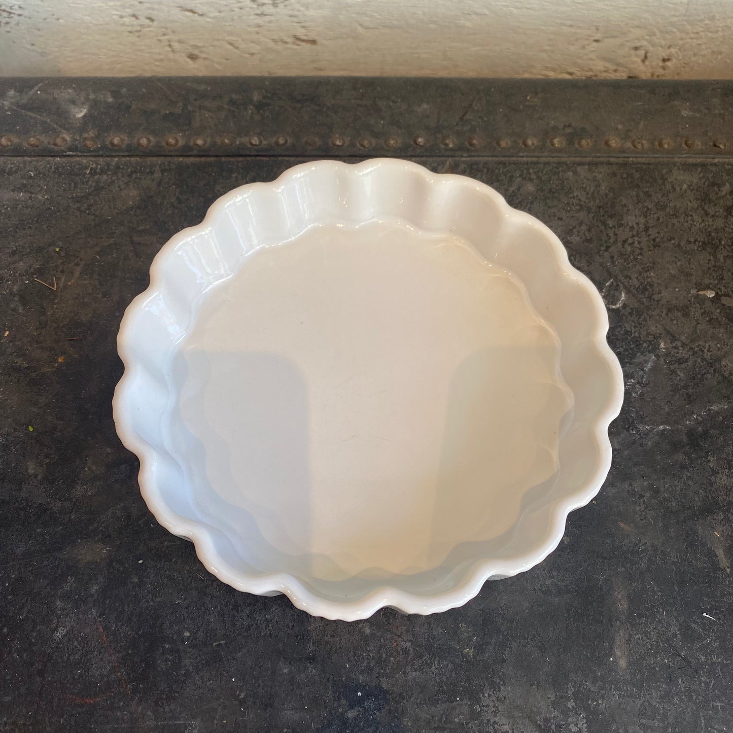 Vintage Scalloped Bakeware - White