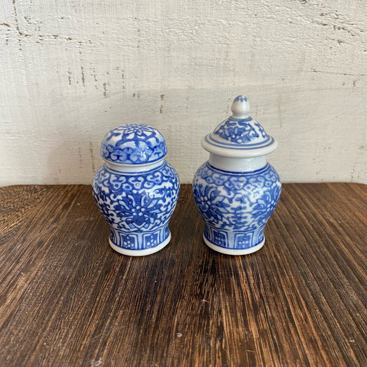 Vintage Mini Urn w/Lid -Blue & White Design