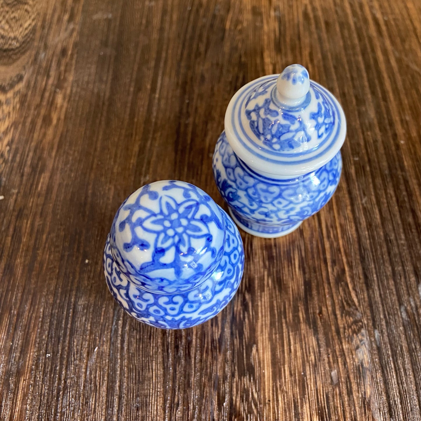 Vintage Mini Urn w/Lid -Blue & White Design