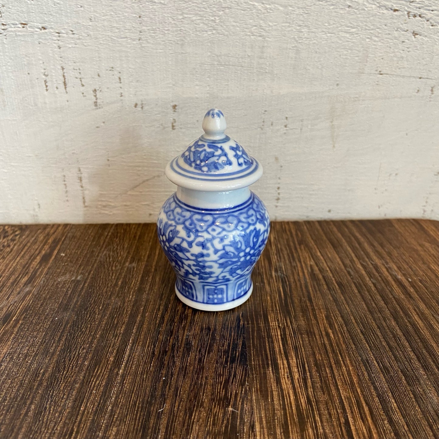 Vintage Mini Urn w/Lid -Blue & White Design