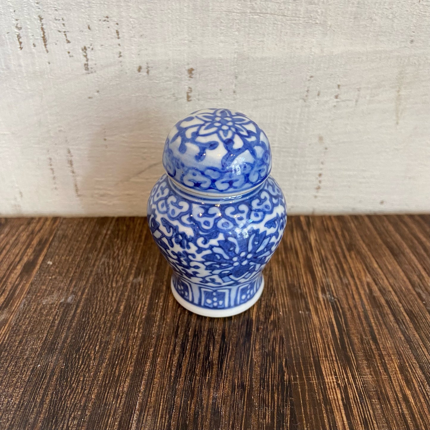 Vintage Mini Urn w/Lid -Blue & White Design