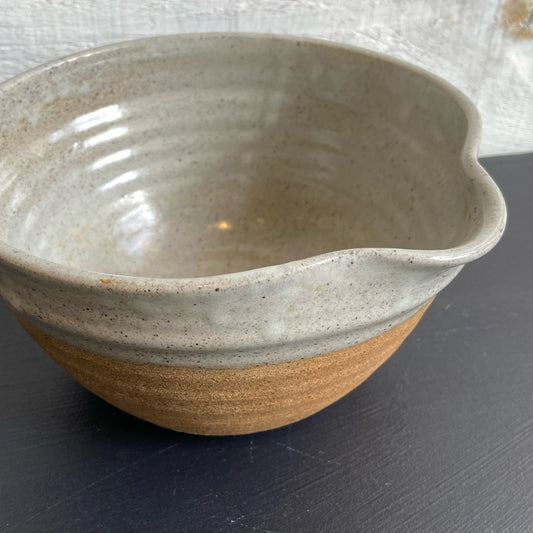 Vintage Pottery Mixing Bowl - Light Grey/Brown