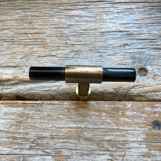 Knob: Gold Black Pull