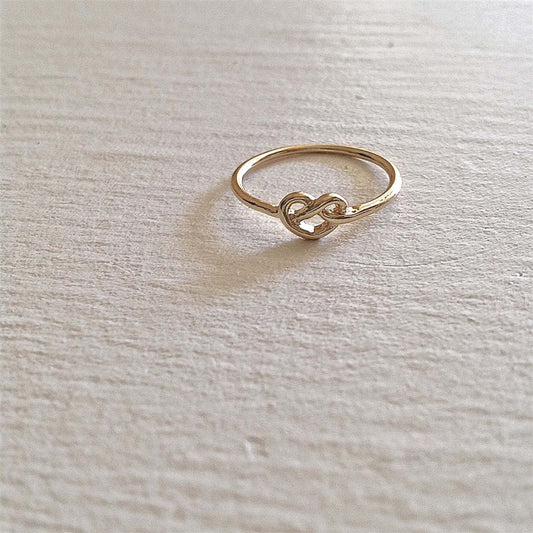 Knotty Heart Ring - Gold